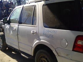 2010 FORD EXPEDITION, WHITE, XLT MODEL, 5.4L, AT, 4WD.   F26515
